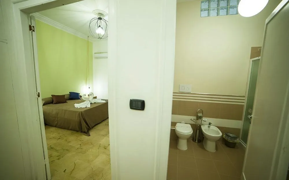 *** Couette-café B&B Massimocentro Palerme Italie